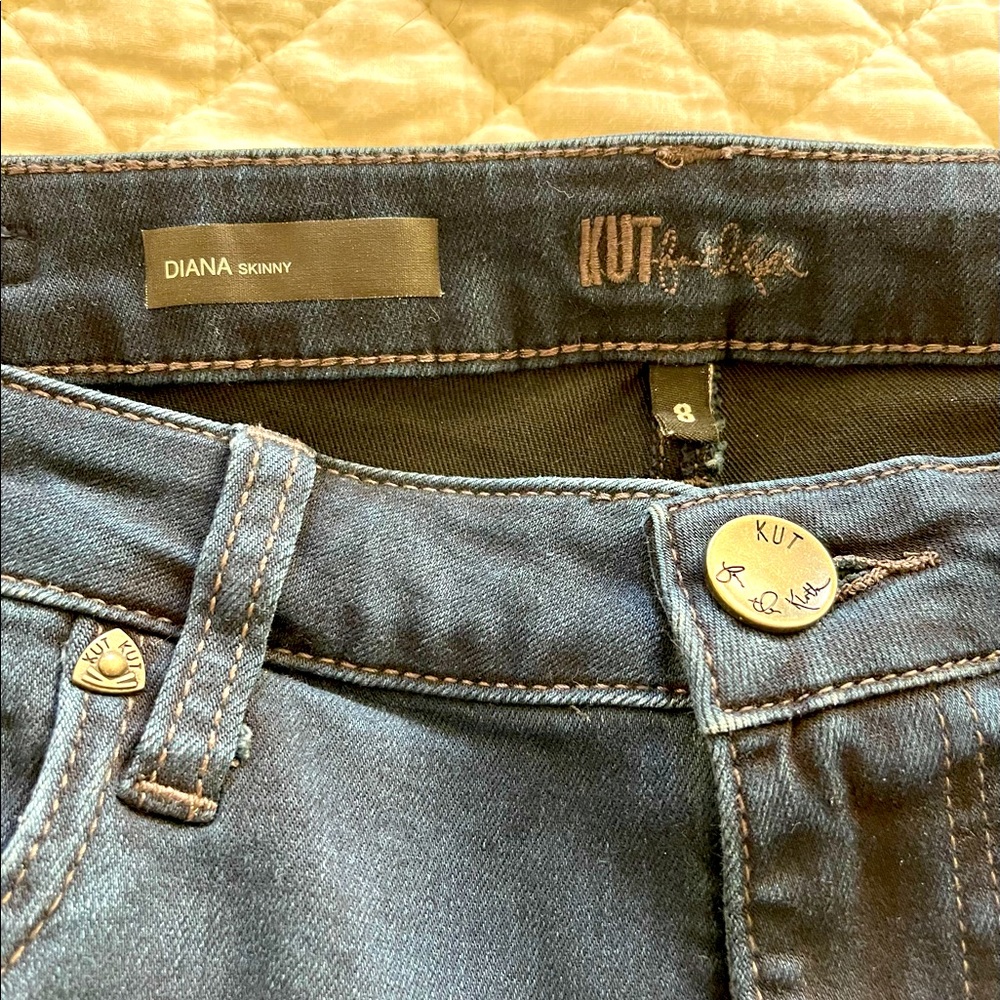EUC Size 8 Kut from The Kloth Diana skinny jeans